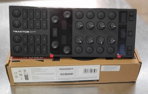 Native Instruments - TRAKTOR X1 MK3 2